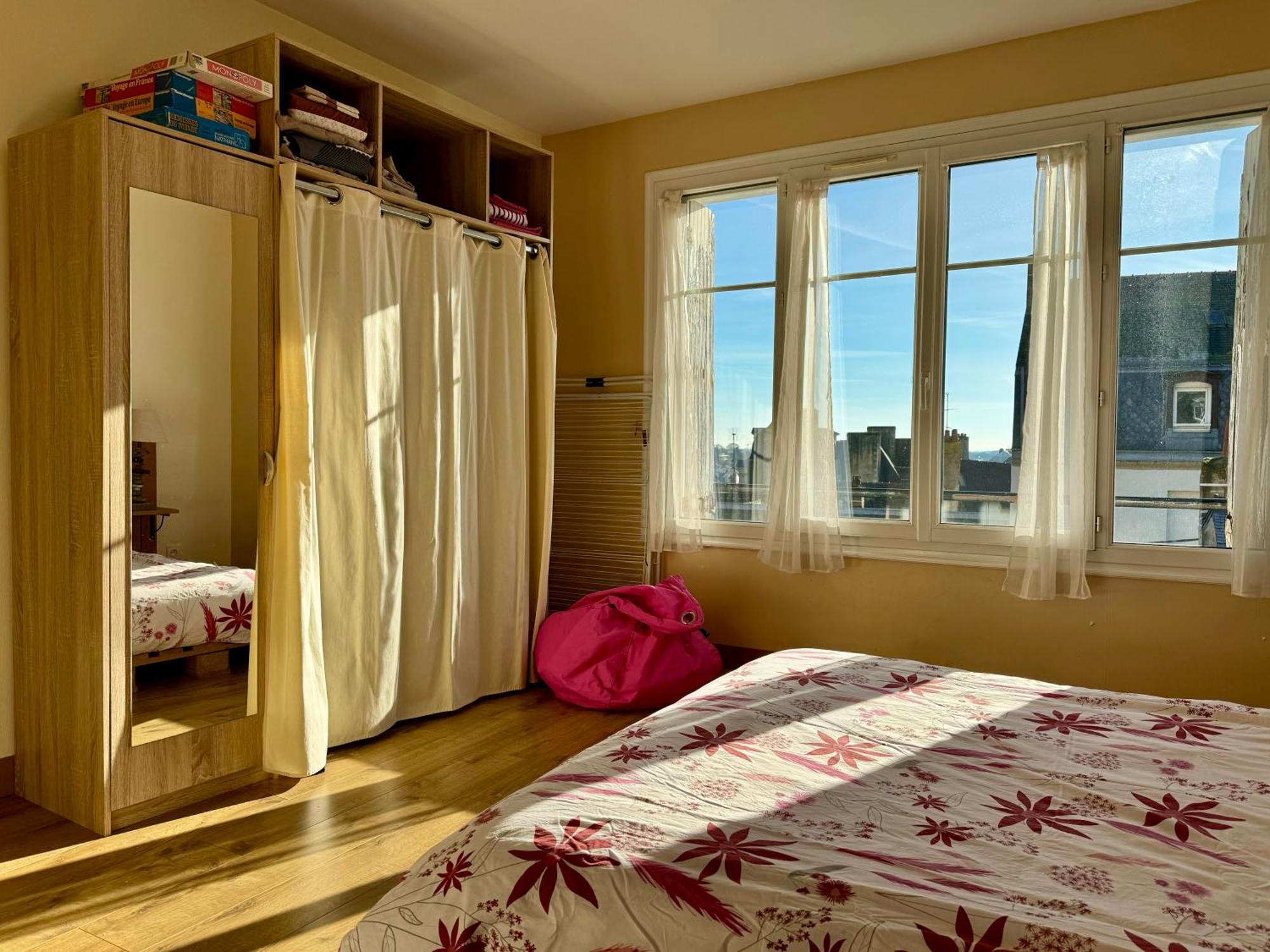 Vue Imprenable Sur La Mairie Apartamento Vannes Exterior foto